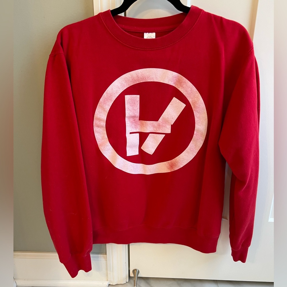 Women’s Small 21 pilots sweatshirt |-/